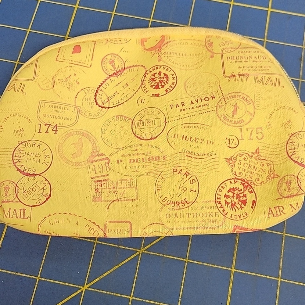 Travel Design Theme 7" x 5" Zipper Pouch